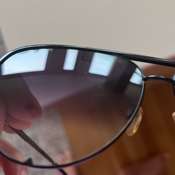 COPY - Quay Australia x Desi Perkins - Picture 4 of 4